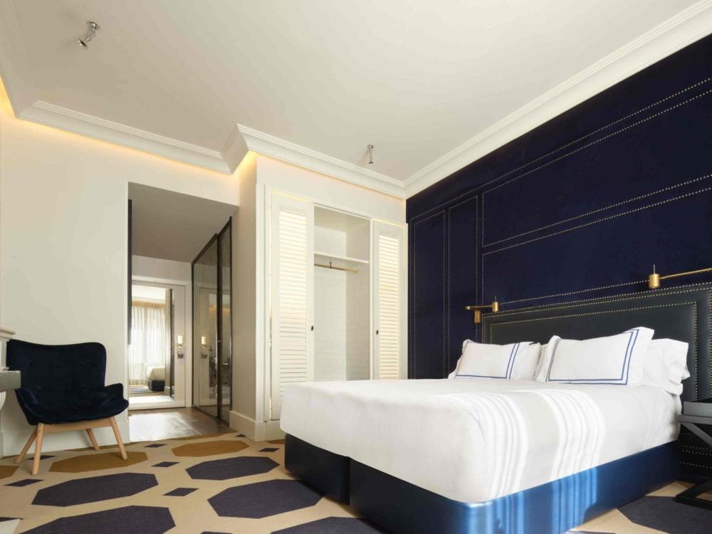 Premium Room interior